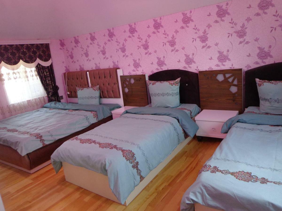 Tubram S Ailəvi Qonaq Evi Bed & Breakfast Şǝki Exterior foto